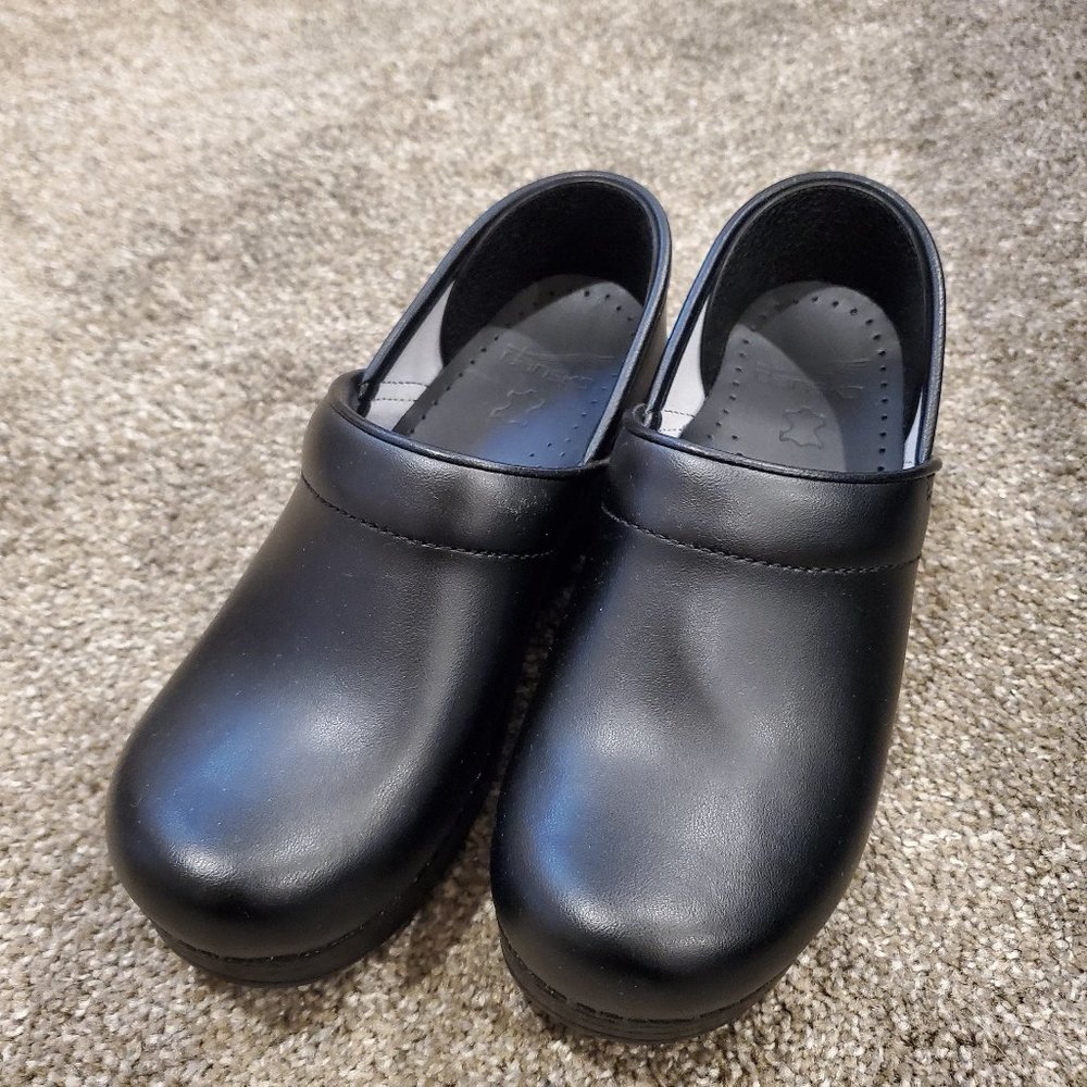 Dansko clogs shoes